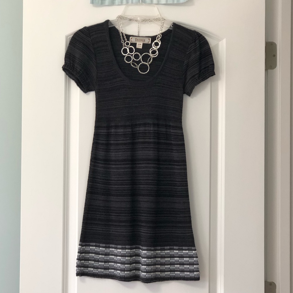 ⬇️ Decree Black/Grey Sweater Dress